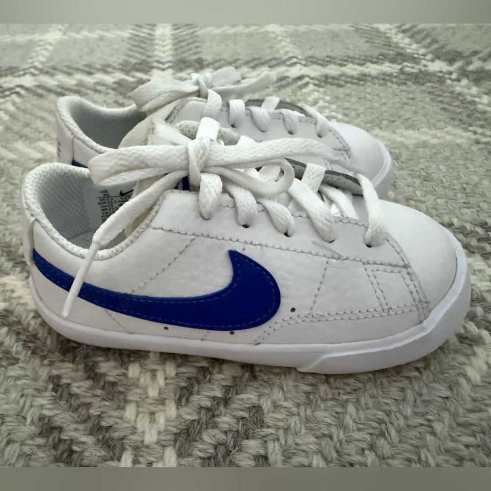 Nike Blazer Low, Toddler size 7, color White / Astronomy Blue